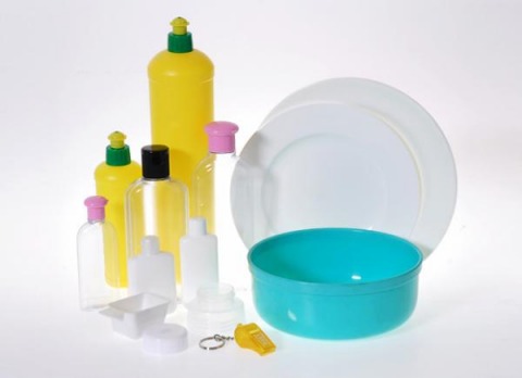 ฉีดจานพลาสติก